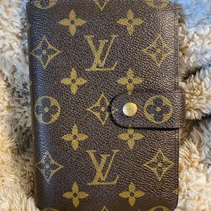 *SOLD* Louis Vuitton Porte-Papier Zippe wallet